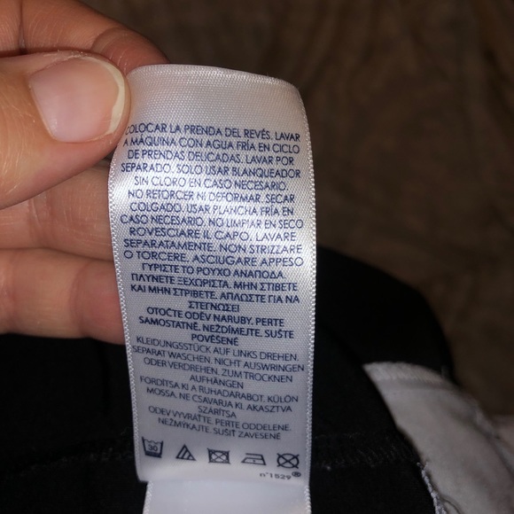 Black Sleeveless Dress with White Detail at Bottom - Picture 6 of 9